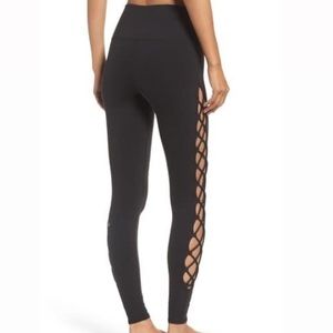 NWT ALO Interlace Leggings